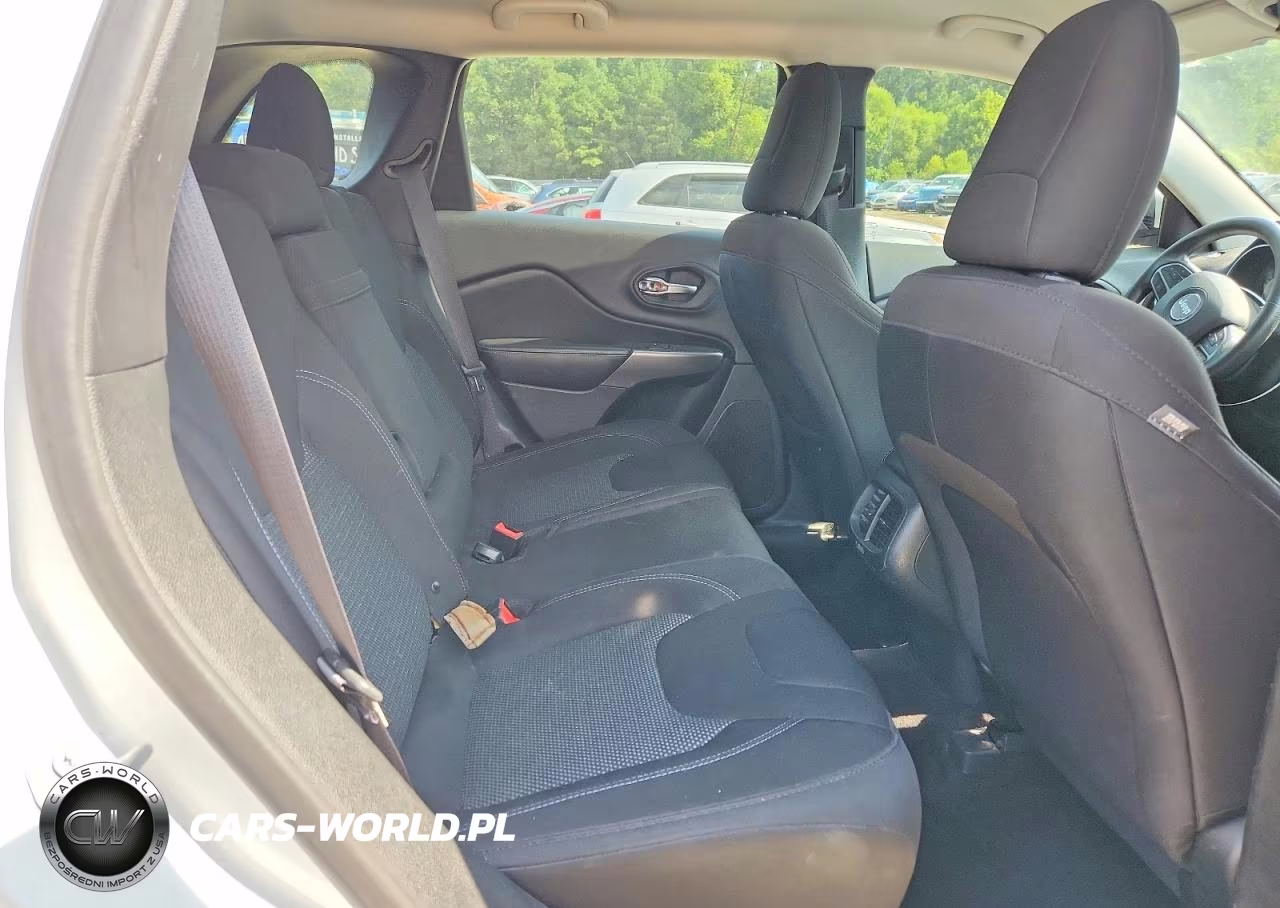 2019 Jeep Cherokee Latitude VIN:1C4PJMCB9KD231149 - 11