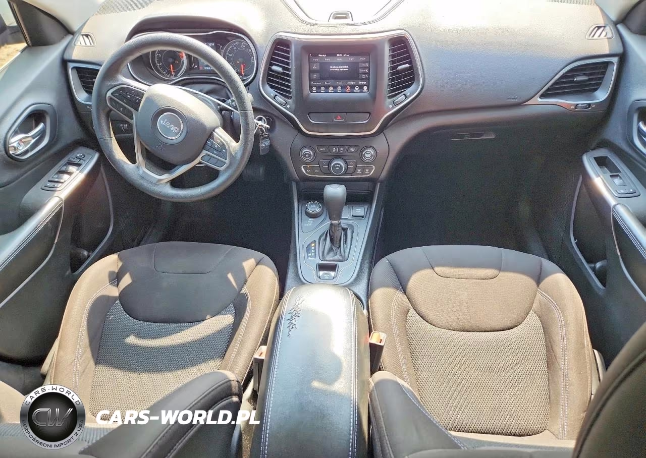 2019 Jeep Cherokee Latitude VIN:1C4PJMCB9KD231149 - 8