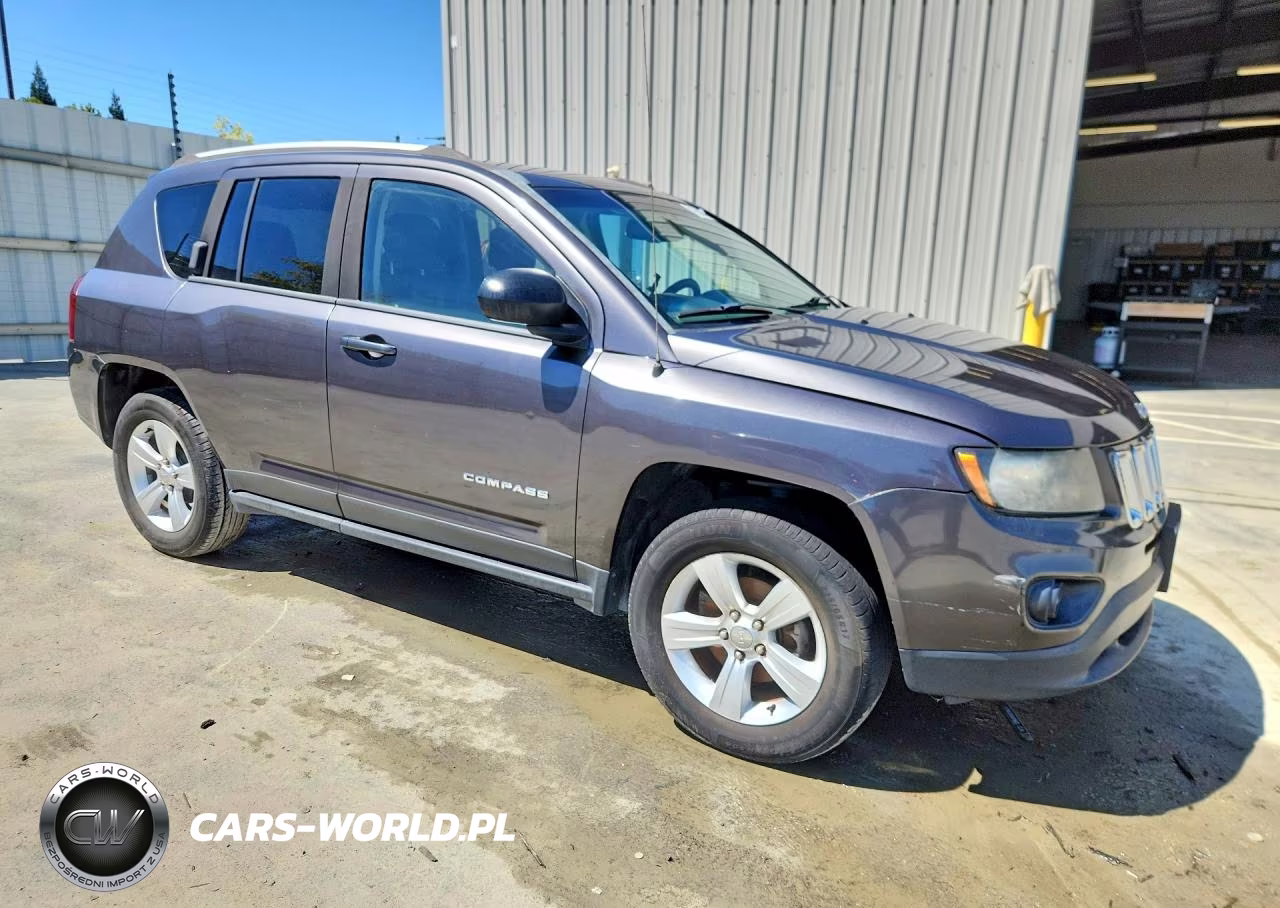2016 Jeep Compass Sport VIN:1C4NJCBA0GD525136 - 4