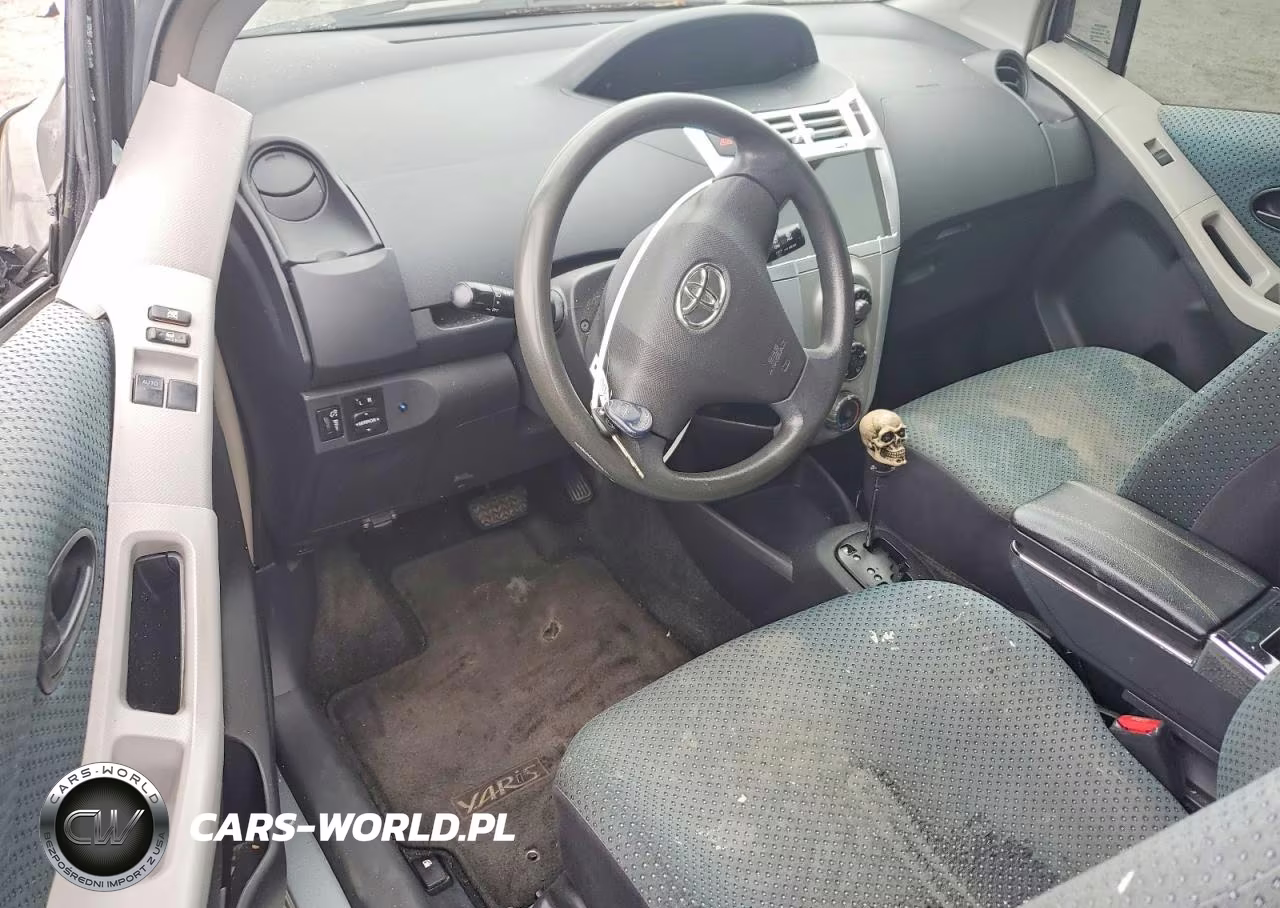 2008 Toyota Yaris Base VIN:JTDJT923785189882 - 8