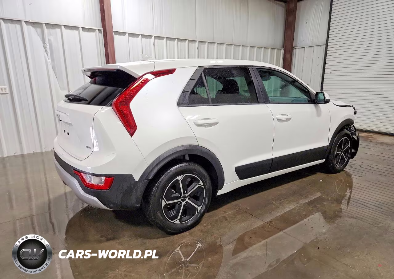 2026 Kia Niro Lx VIN:KNDCP3LE4T5322777 - 3