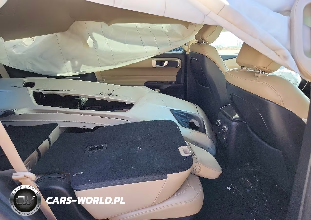 2020 Ford Explorer Xlt VIN:1FMSK8DH9LGA39680 - 11