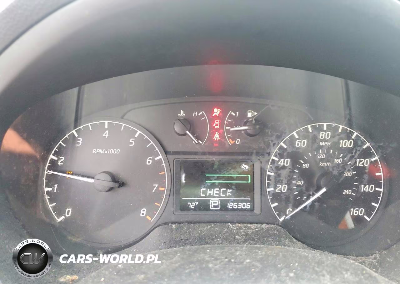 2015 Nissan Sentra S VIN:3N1AB7AP4FY254668 - 9