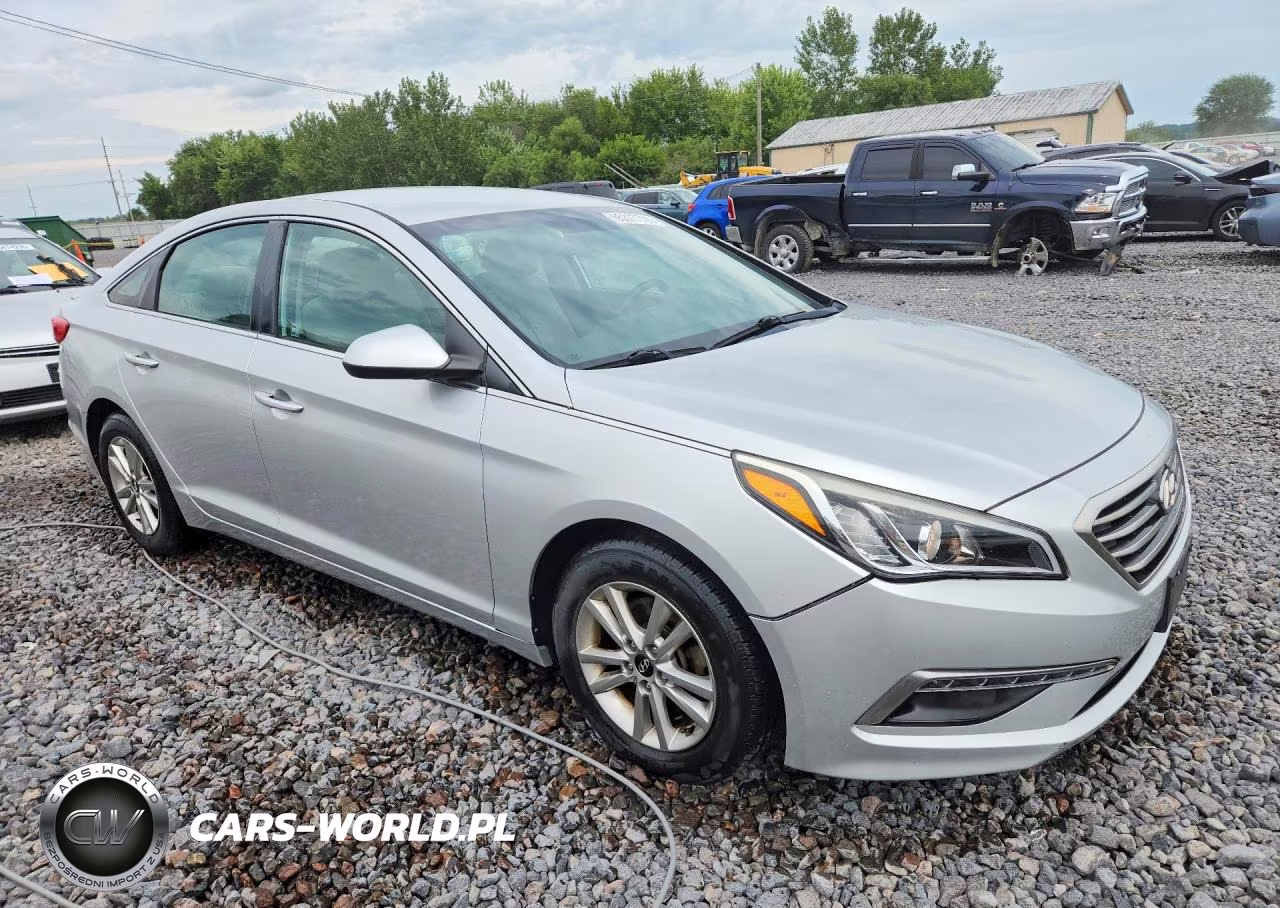 2015 Hyundai Sonata Se VIN:5NPE24AF6FH067143 - 4