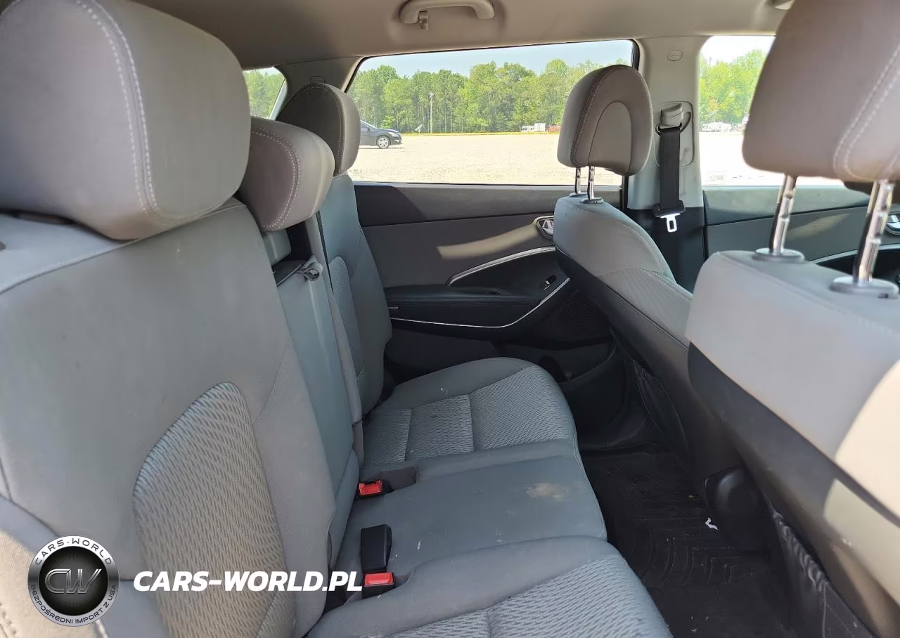 2017 Hyundai Santa Fe Se VIN:KM8SMDHF3HU249633 - 11