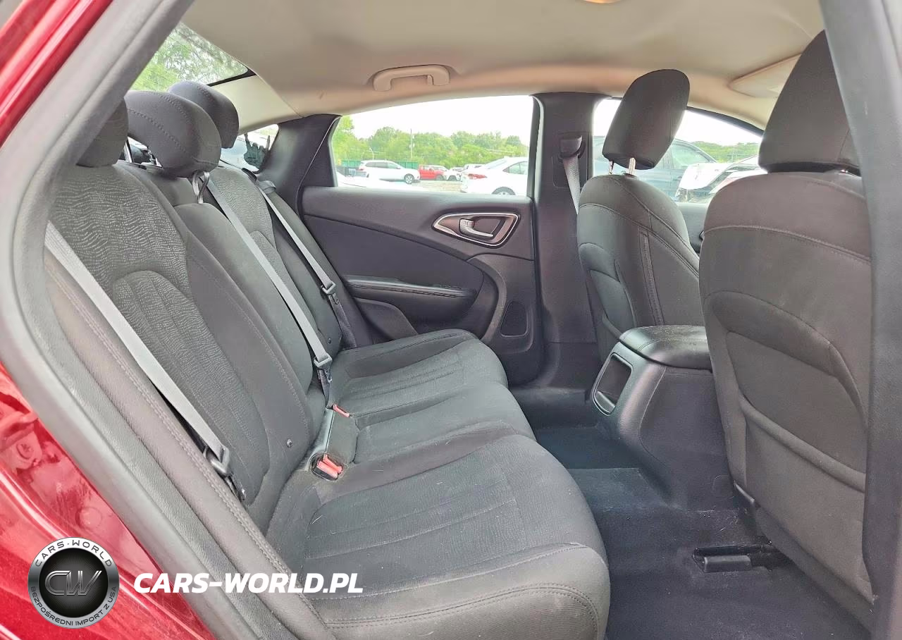 2015 Chrysler 200 Limited VIN:1C3CCCAB2FN689030 - 10