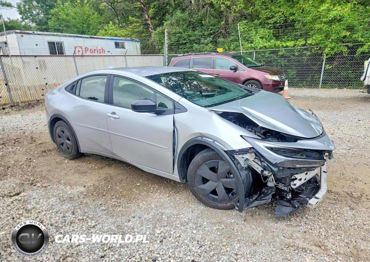 2023 Toyota Prius Le VIN:JTDACAAU5P3001284 - 4