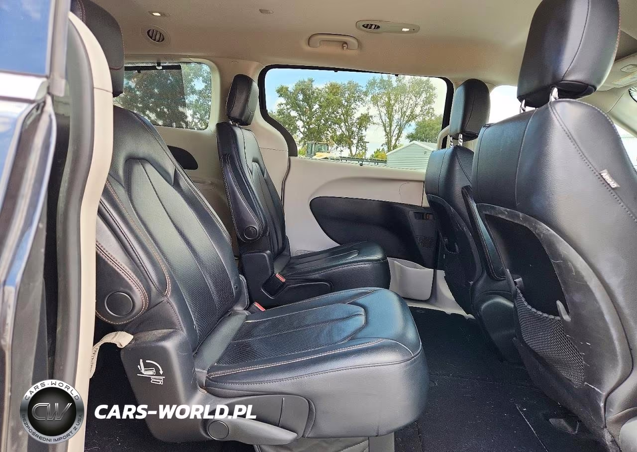 2019 Chrysler Pacifica Touring L VIN:2C4RC1BG5KR665595 - 11