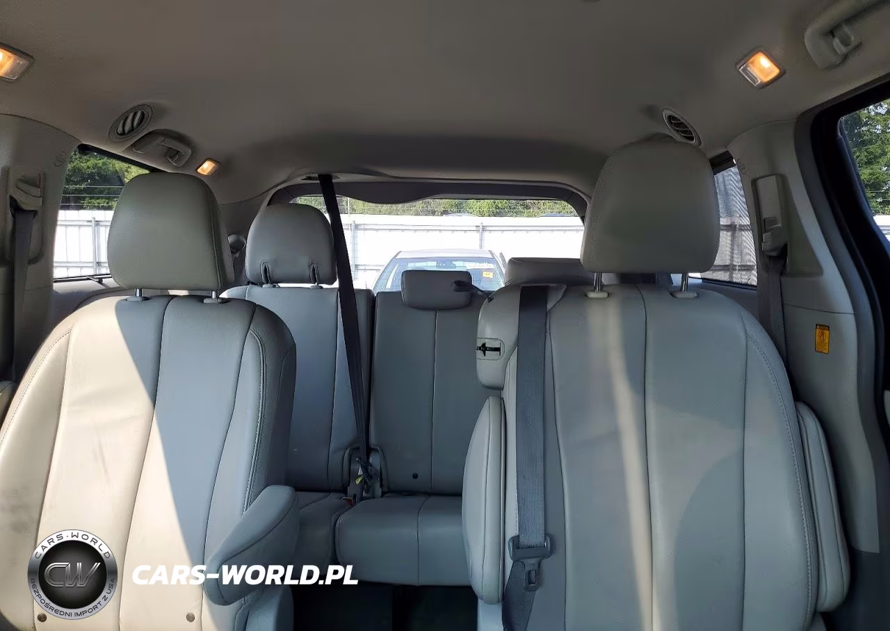 2013 Toyota Sienna Xle 8-Passenger VIN:5TDYK3DC5DS300154 - 10