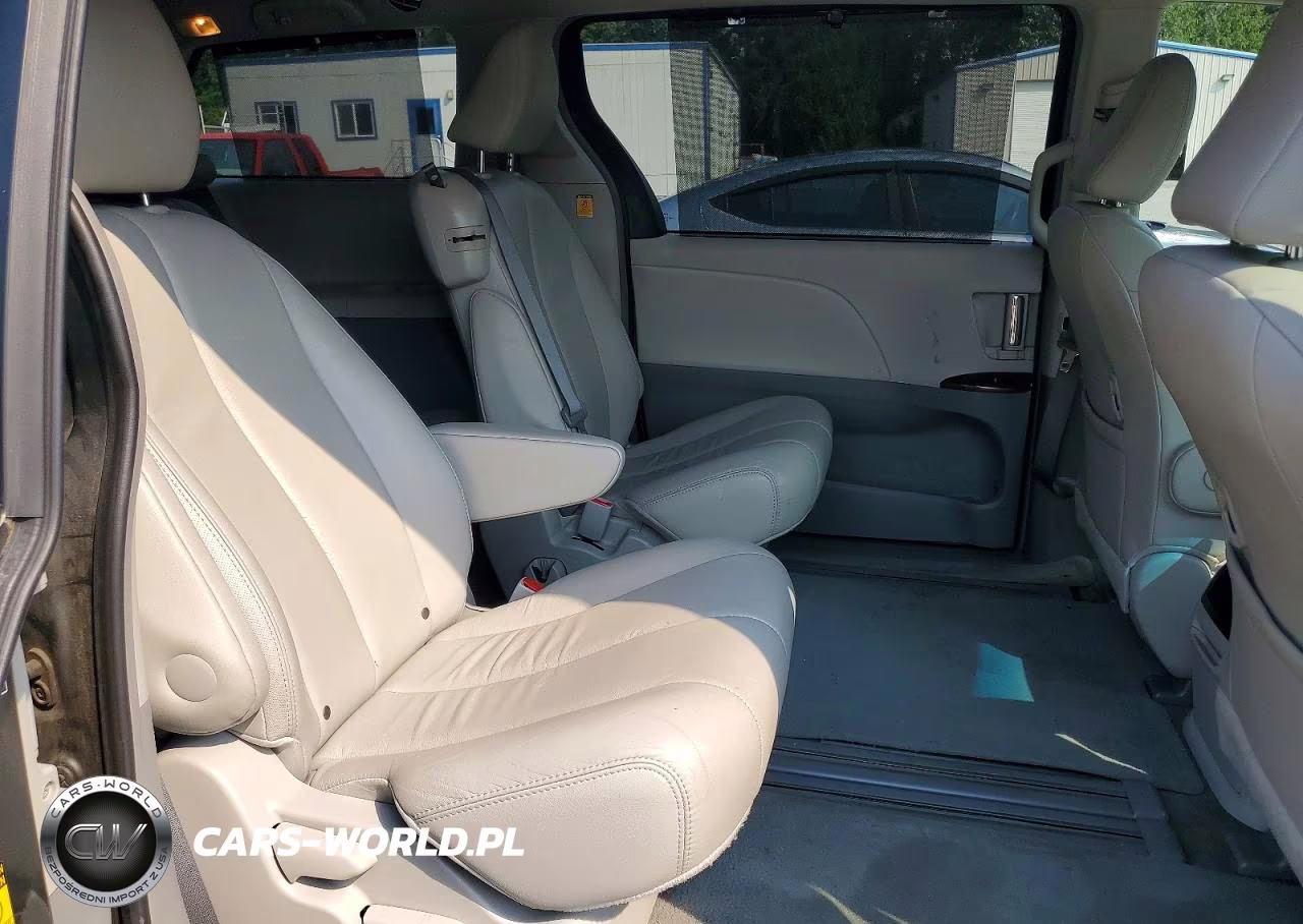 2013 Toyota Sienna Xle 8-Passenger VIN:5TDYK3DC5DS300154 - 11