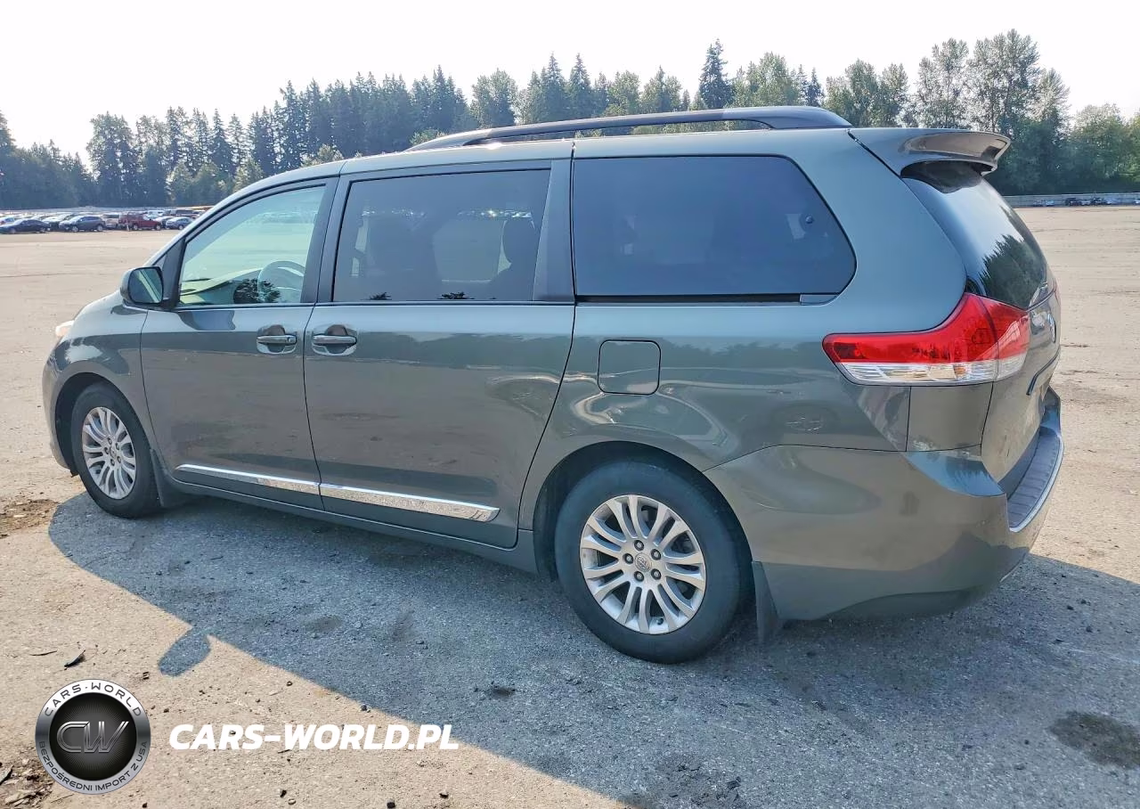 2013 Toyota Sienna Xle 8-Passenger VIN:5TDYK3DC5DS300154 - 2