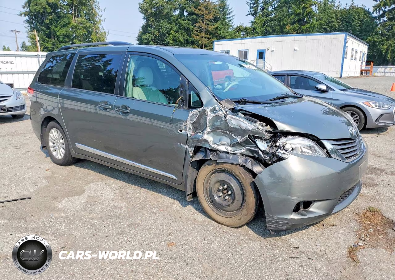 2013 Toyota Sienna Xle 8-Passenger VIN:5TDYK3DC5DS300154 - 4