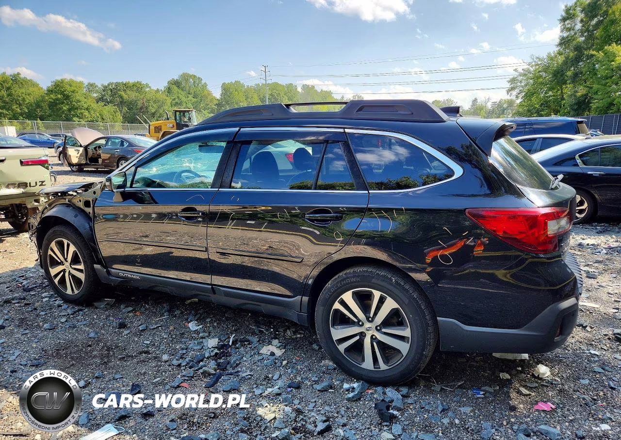 2018 Subaru Outback 3.6R Limited VIN:4S4BSENC7J3245053 - 2