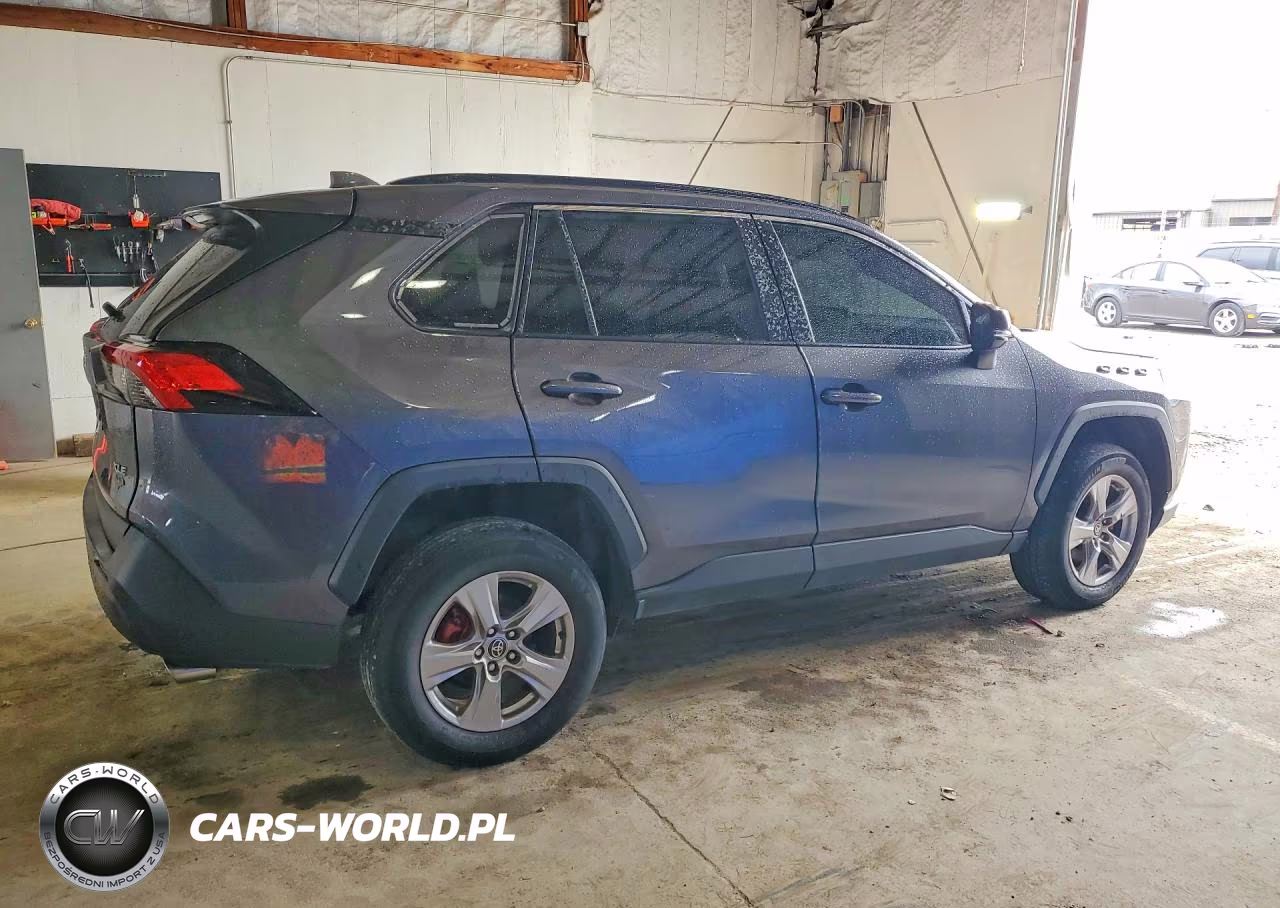 2024 Toyota Rav4 Xle VIN:2T3W1RFV5RW305355 - 3