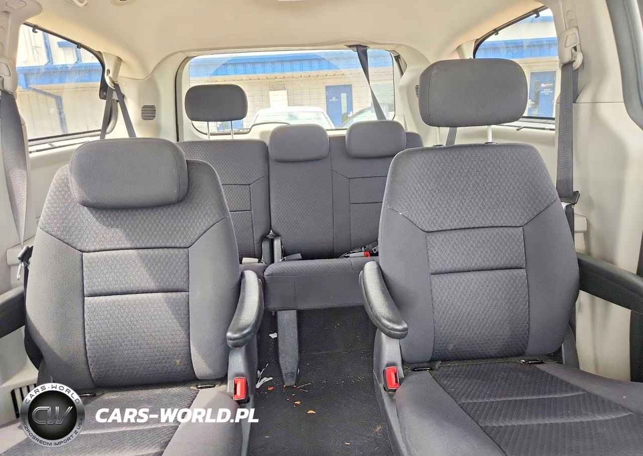 2010 Dodge Grand Caravan Crew VIN:2D4RN6DX1AR364845 - 10