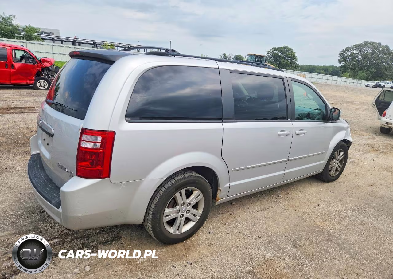 2010 Dodge Grand Caravan Crew VIN:2D4RN6DX1AR364845 - 3