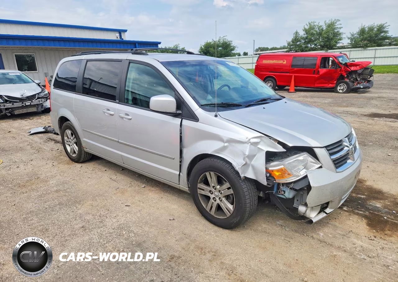 2010 Dodge Grand Caravan Crew VIN:2D4RN6DX1AR364845 - 4