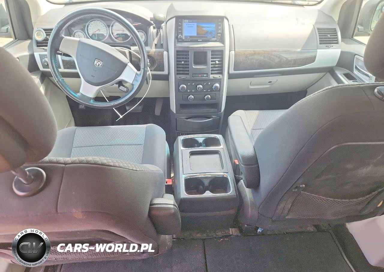2010 Dodge Grand Caravan Crew VIN:2D4RN6DX1AR364845 - 8