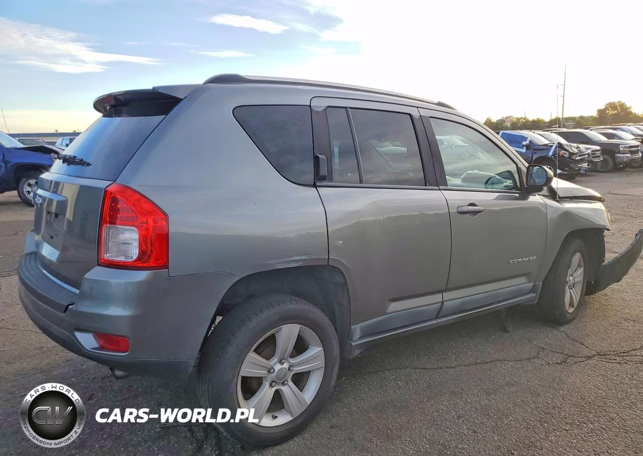 2011 Jeep Compass Sport VIN:1J4NT1FB2BD260711 - 3