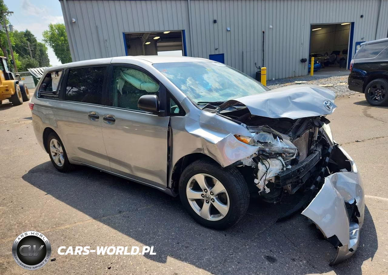 2016 Toyota Sienna L 7-Passenger VIN:5TDZK3DC8GS695780 - 4