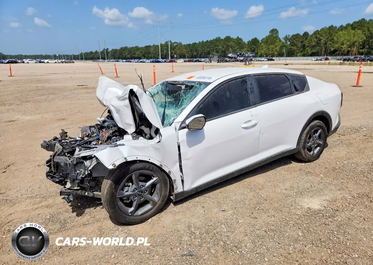 2025 Kia K4 Lxs VIN:3KPFT4DE4SE060291 - 1