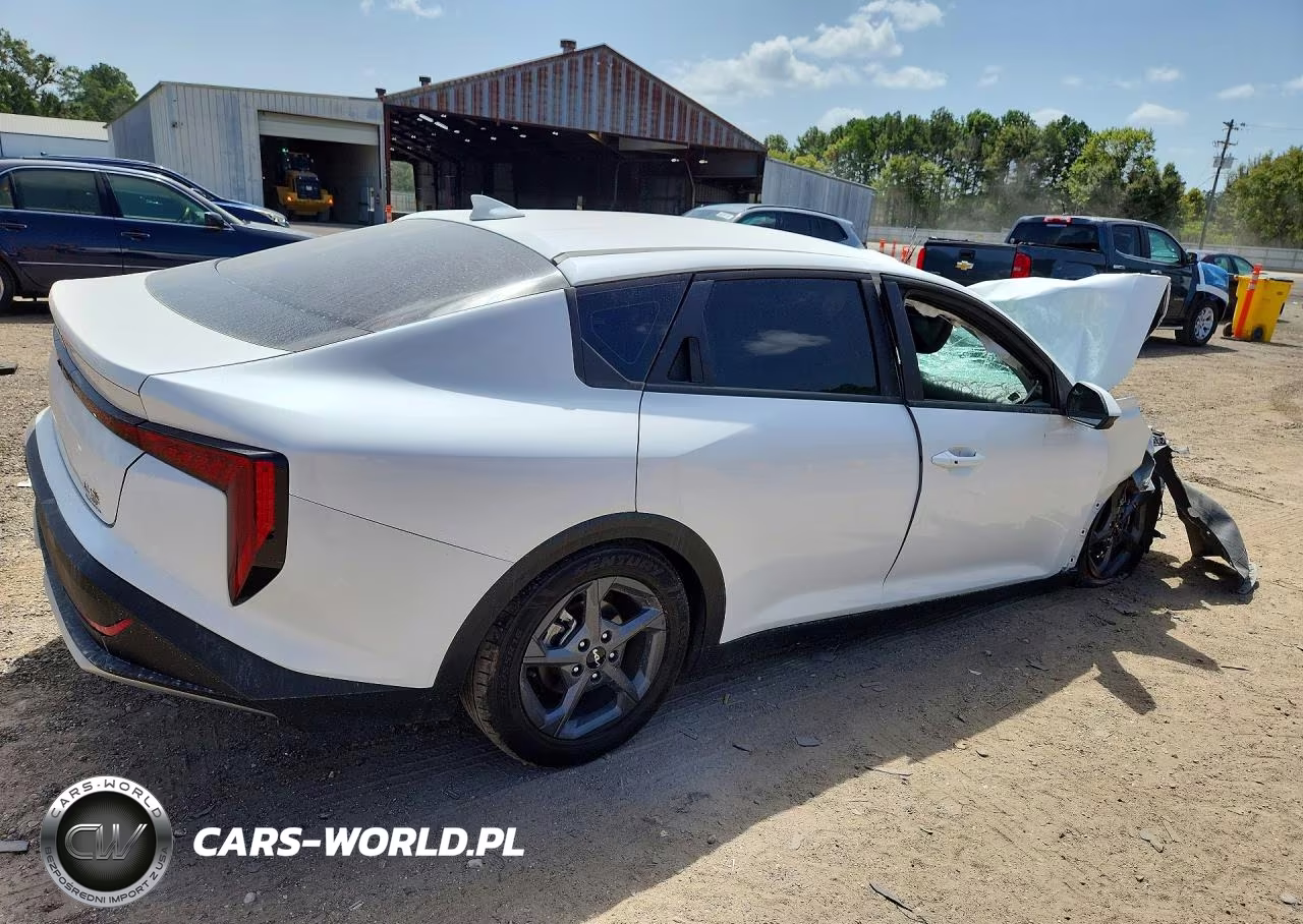 2025 Kia K4 Lxs VIN:3KPFT4DE4SE060291 - 3