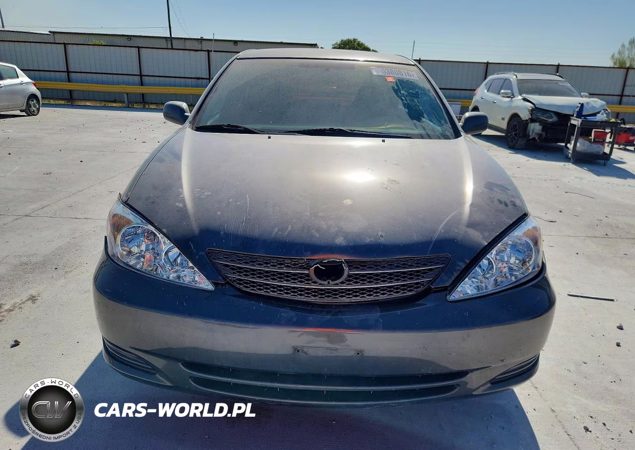 2004 Toyota Camry Le VIN:4T1BE30K34U921104 - 5