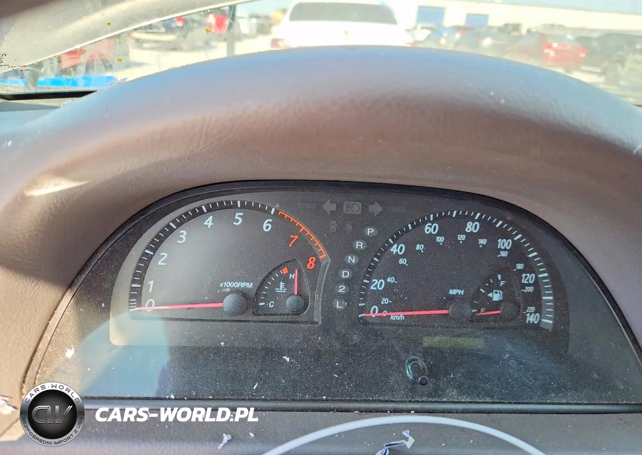 2004 Toyota Camry Le VIN:4T1BE30K34U921104 - 9