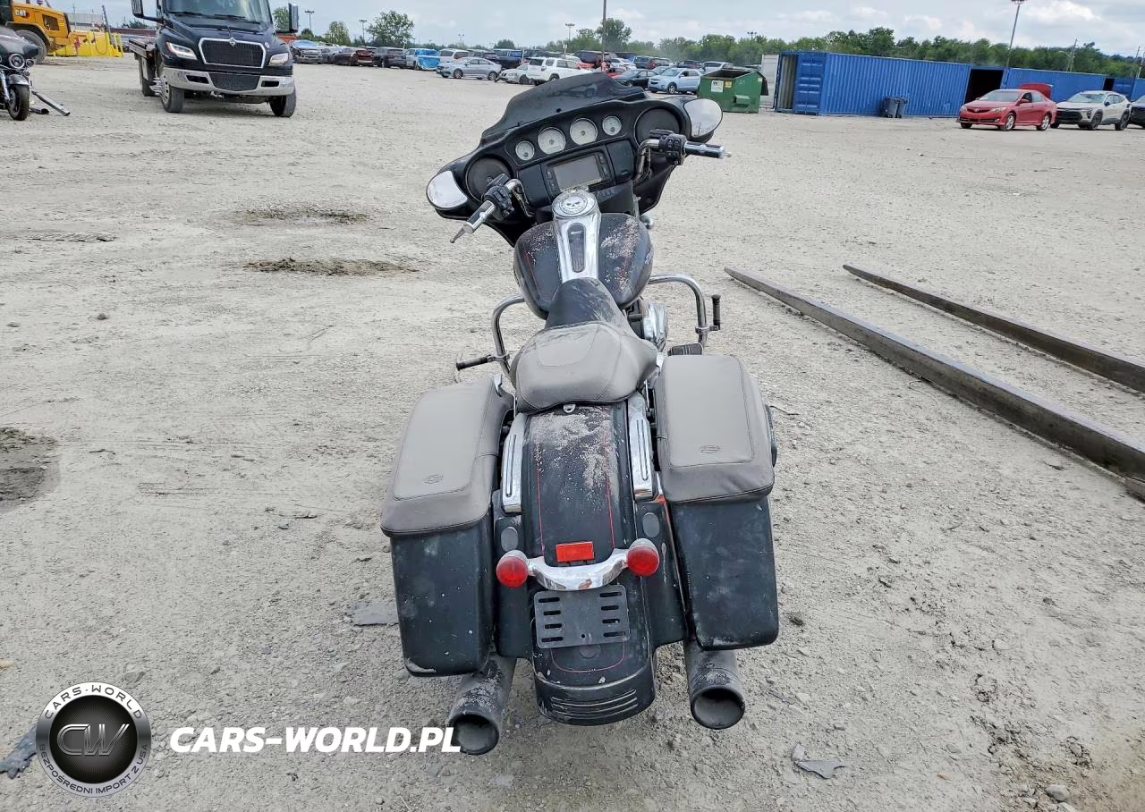 2015 Harley-Davidson Flhxs Street Glide Special VIN:1HD1KRM12FB699987 - 4
