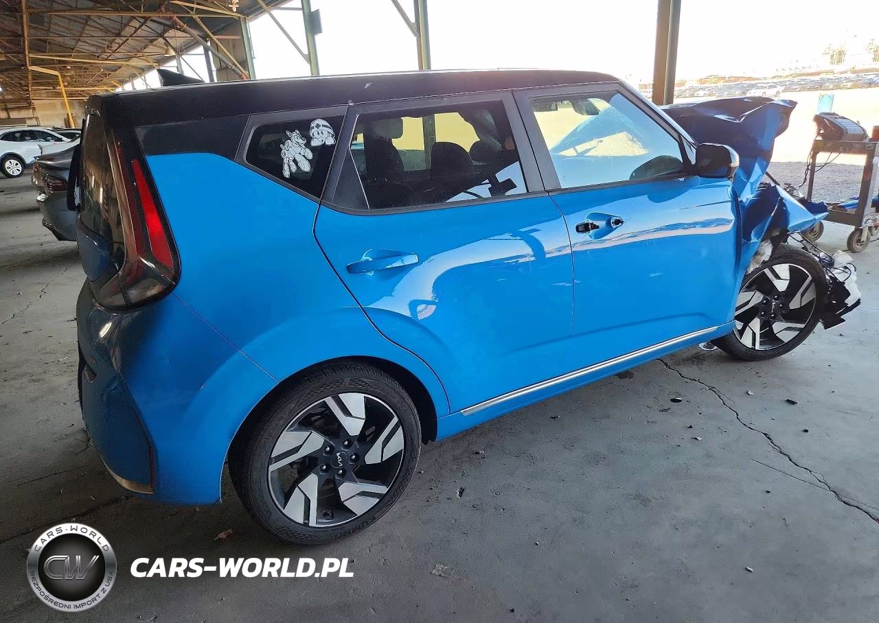 2023 Kia Soul Gt Line VIN:KNDJ53AUXP7200667 - 3