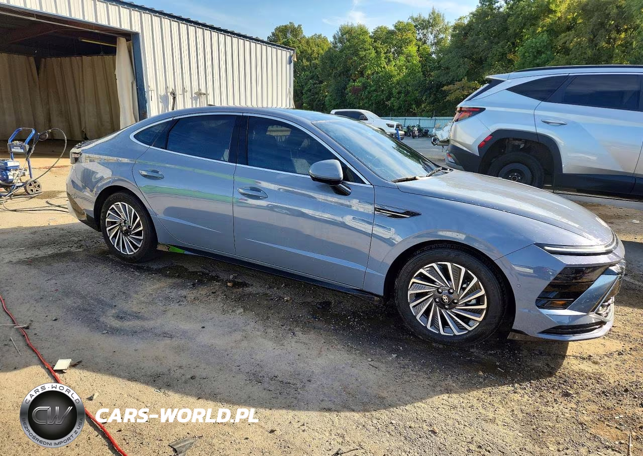 2025 Hyundai Sonata Hybrid Limited VIN:KMHL54JJ3SA128710 - 4