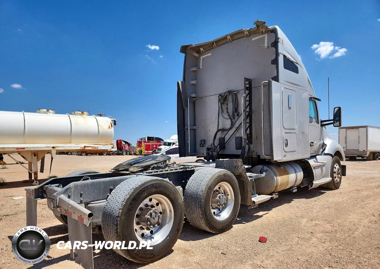 2016 Kenworth Constructi VIN:1XKYD49X2GJ114377 - 3