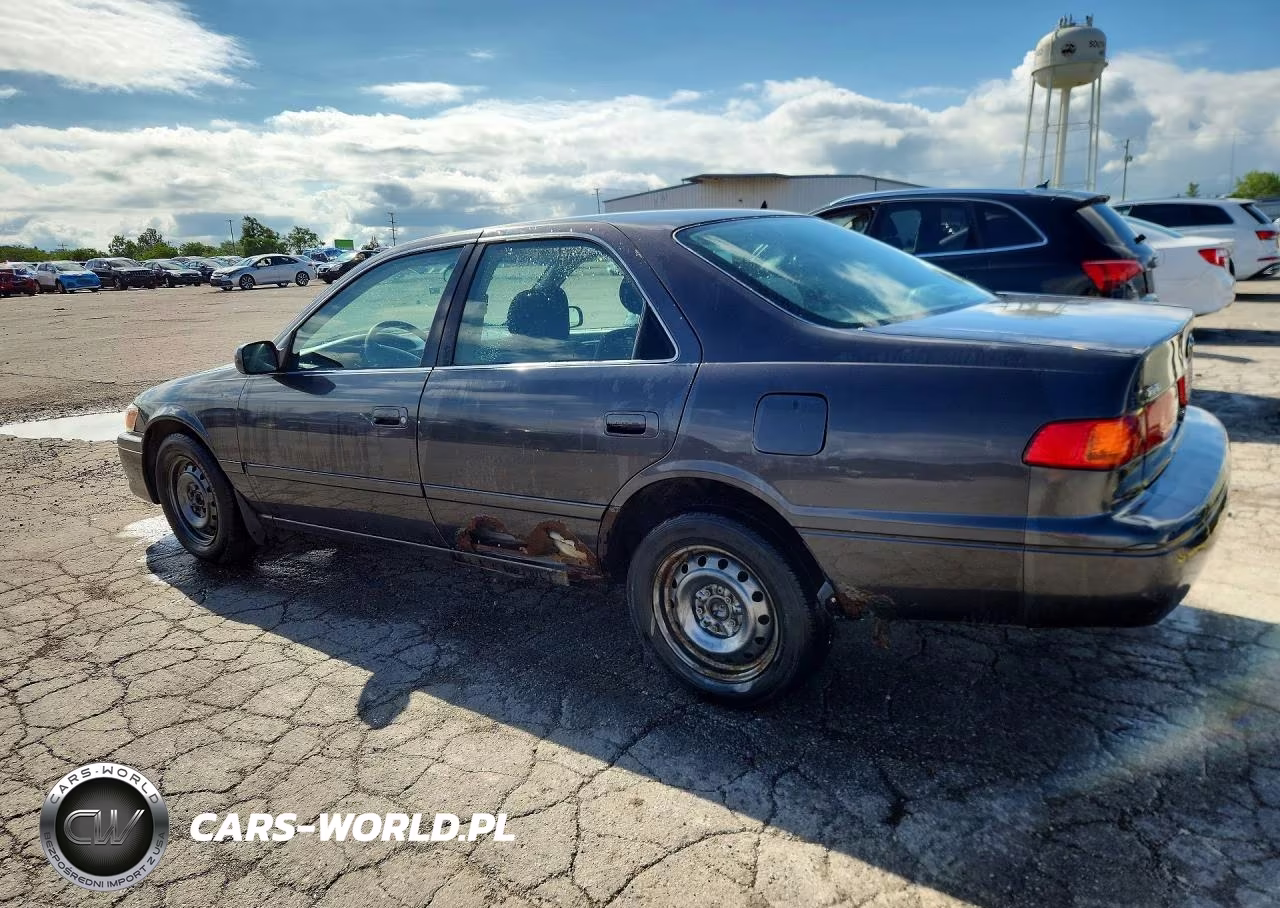 2000 Toyota Camry Le VIN:JT2BG22K9Y0530650 - 2