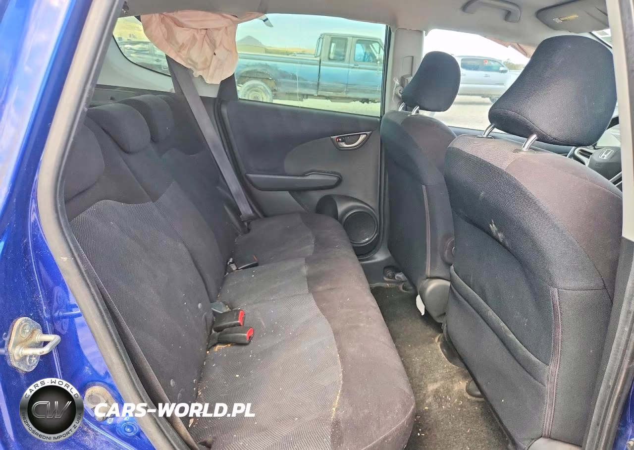 2010 Honda Fit Sport VIN:JHMGE8H41AS005301 - 10