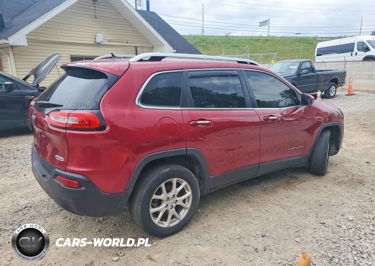 2014 Jeep Cherokee Latitude VIN:1C4PJLCBXEW249436 - 3