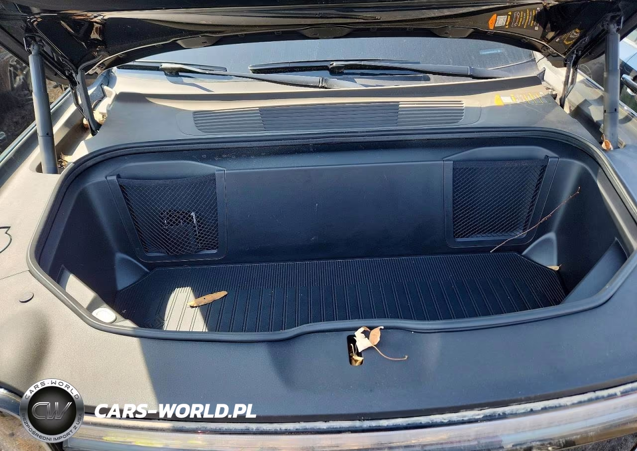 2025 Rivian R1S Adventure VIN:7PDSGBBA5SN055709 - 11