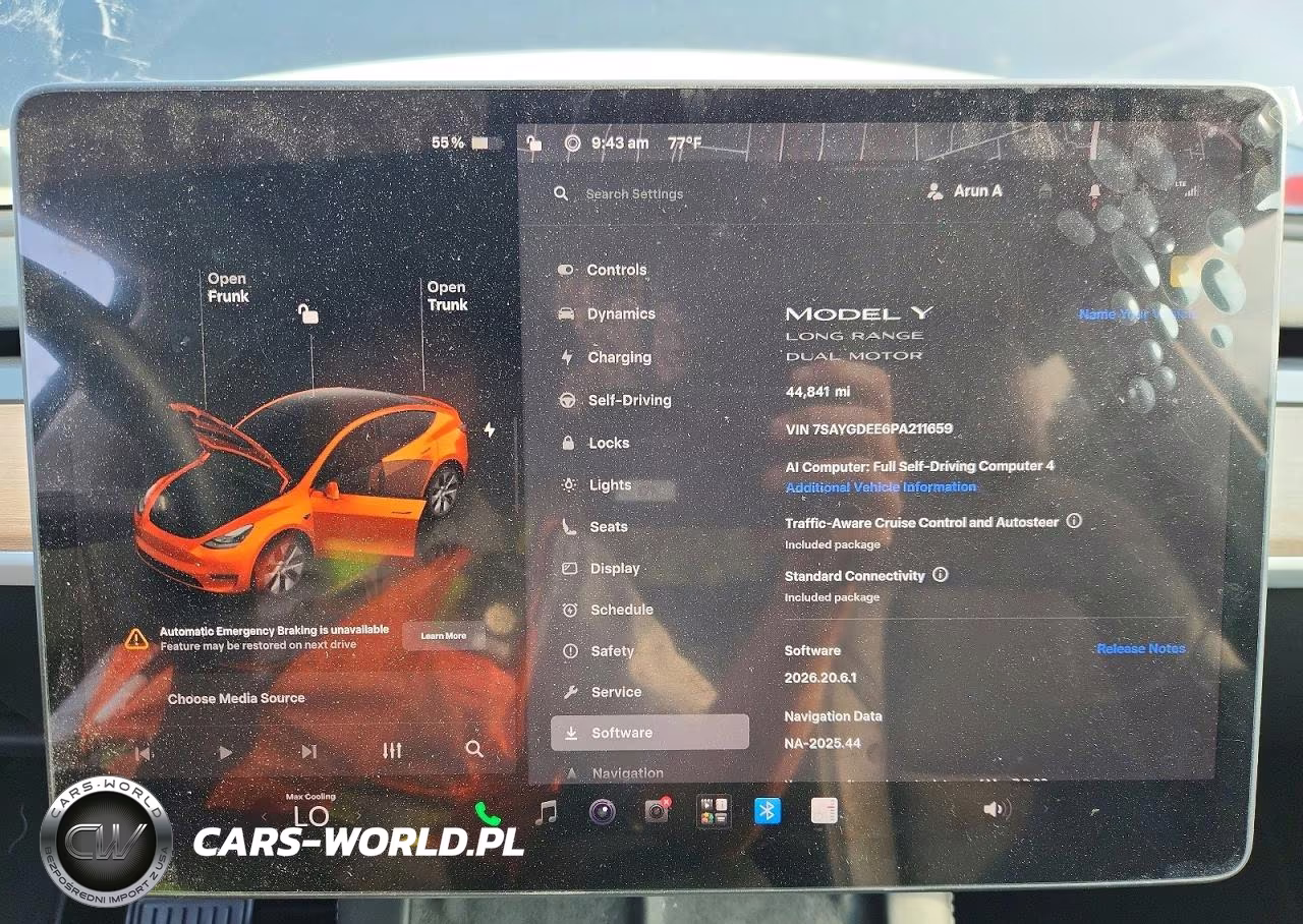 2023 Tesla Model Y VIN:7SAYGDEE6PA211659 - 9