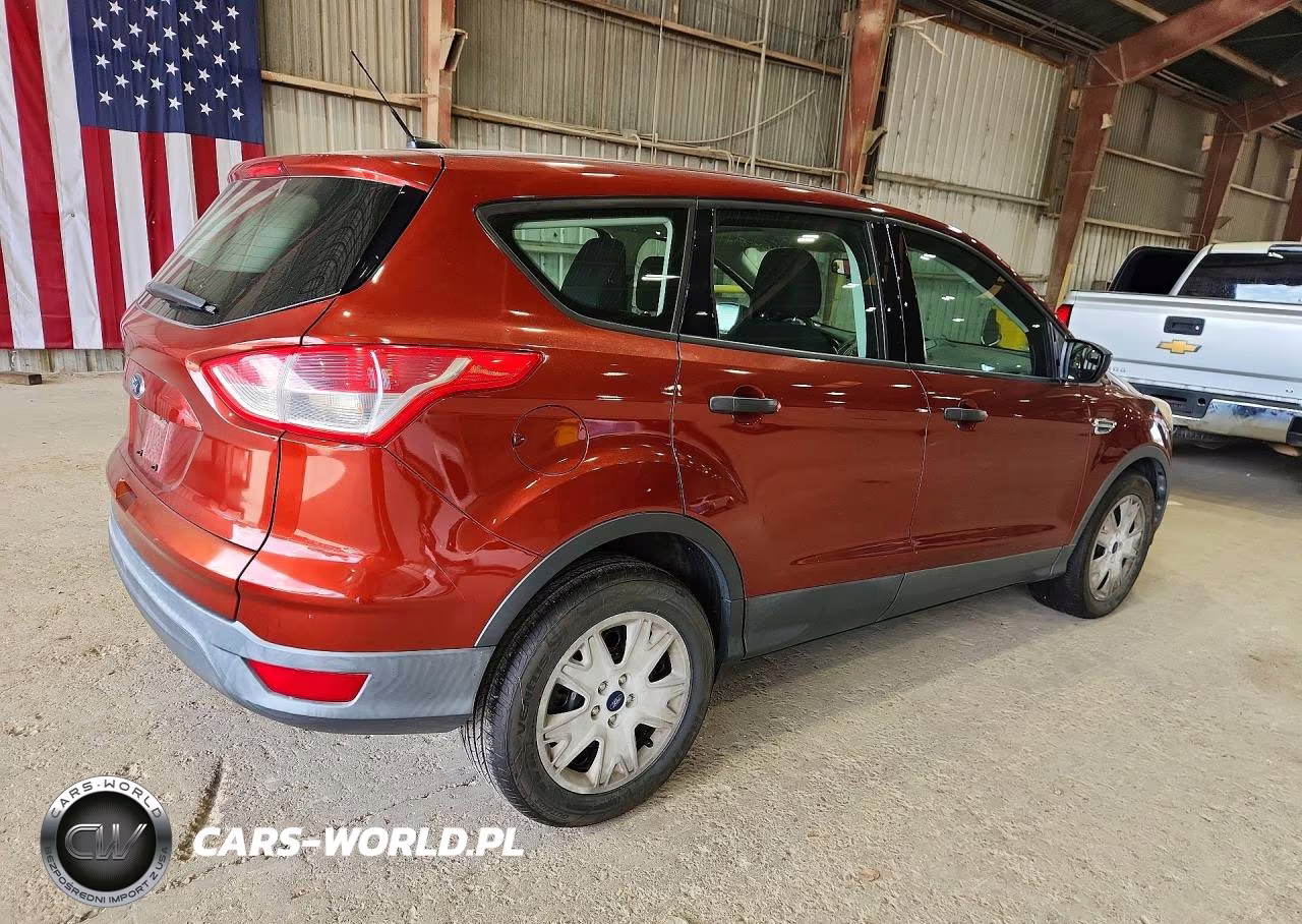 2015 Ford Escape S VIN:1FMCU0F71FUB56258 - 3