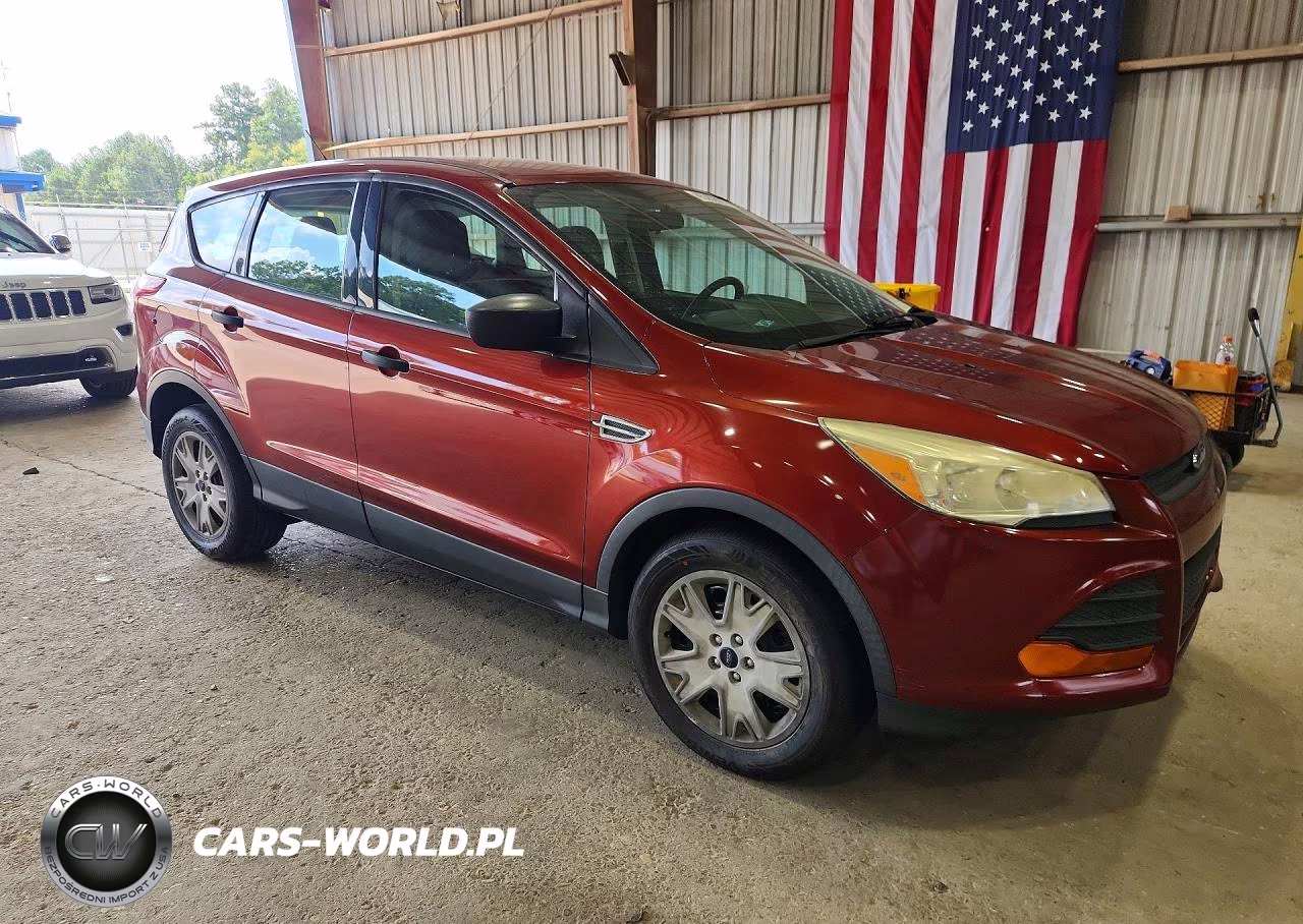 2015 Ford Escape S VIN:1FMCU0F71FUB56258 - 4
