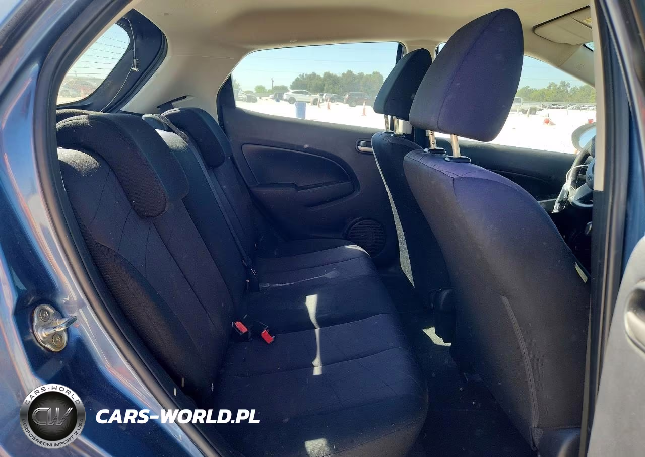 2014 Mazda Mazda2 Sport VIN:JM1DE1KY6E0171998 - 10