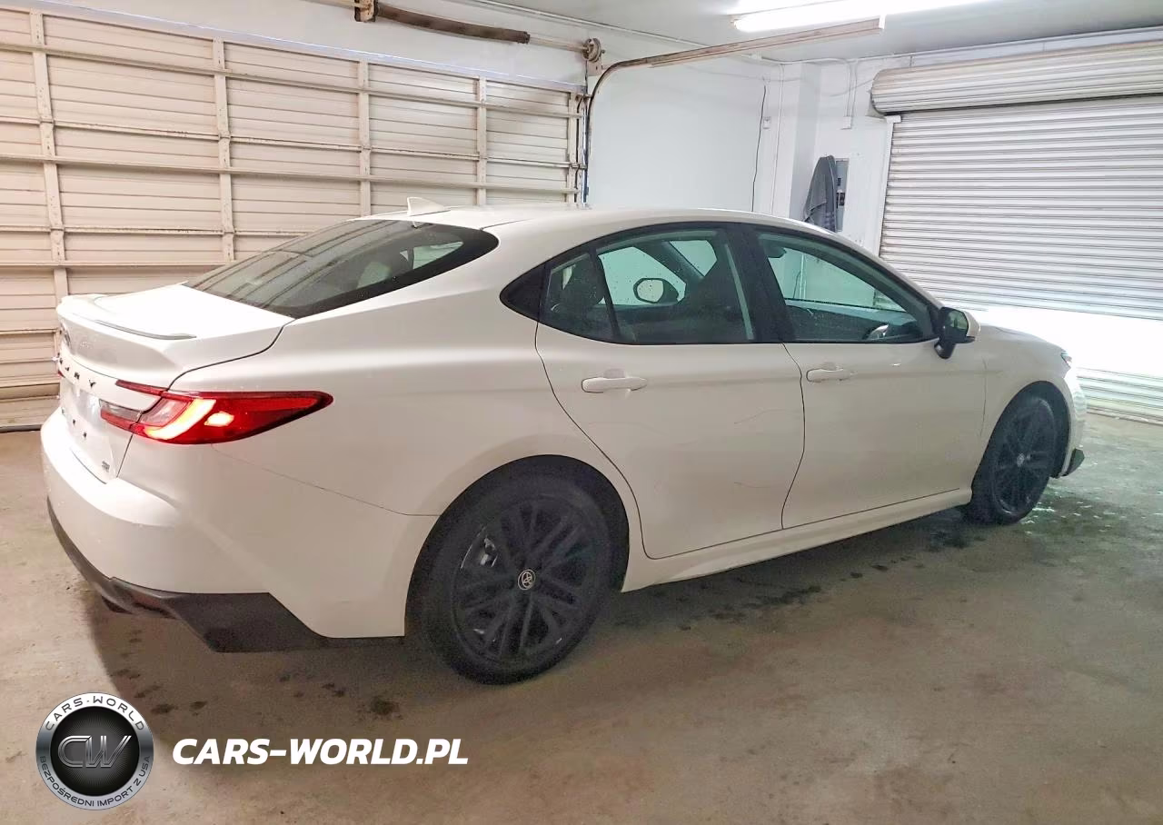 2026 Toyota Camry Se VIN:4T1DAACK3TU264968 - 3