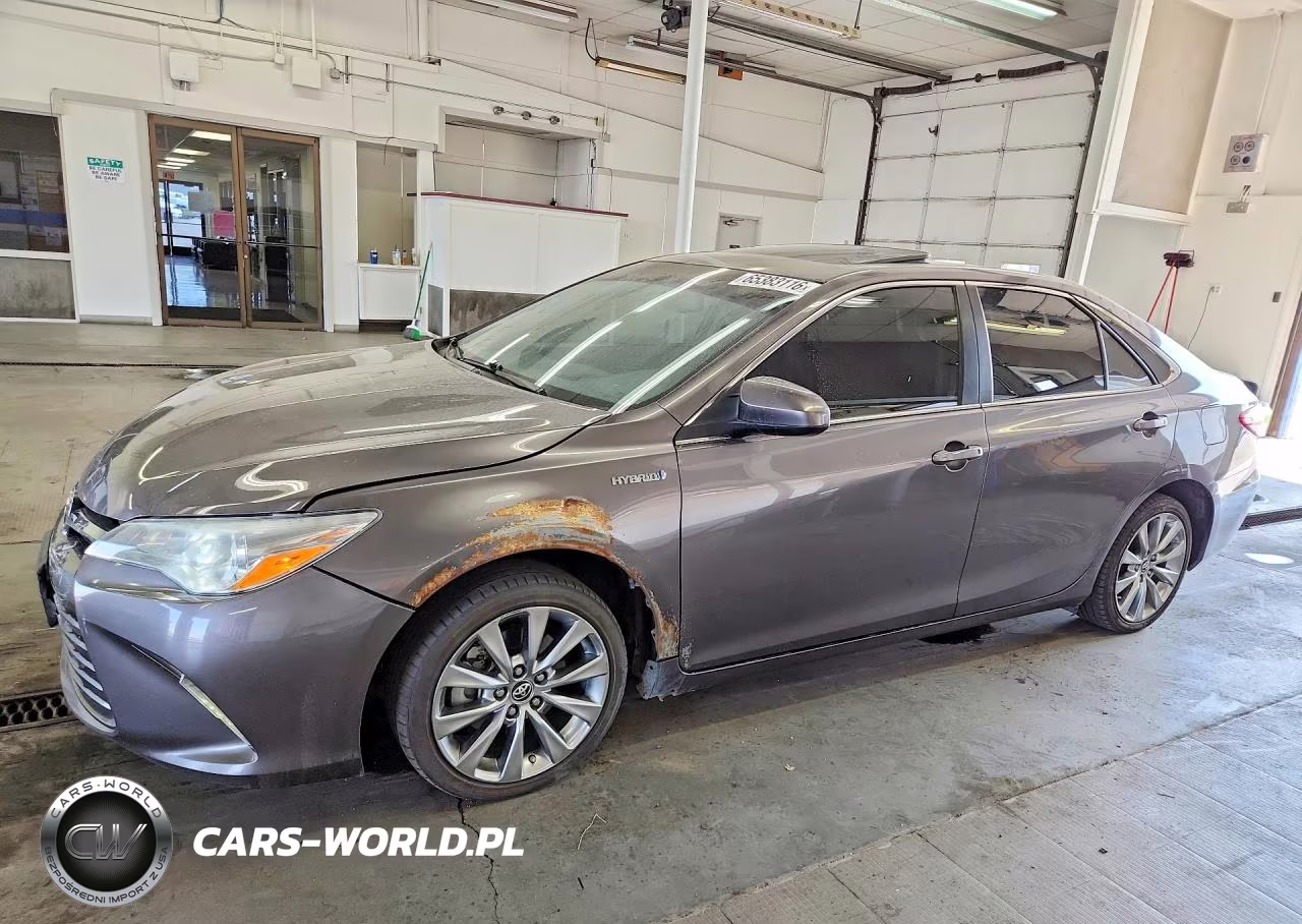 2015 Toyota Camry Hybrid Xle
