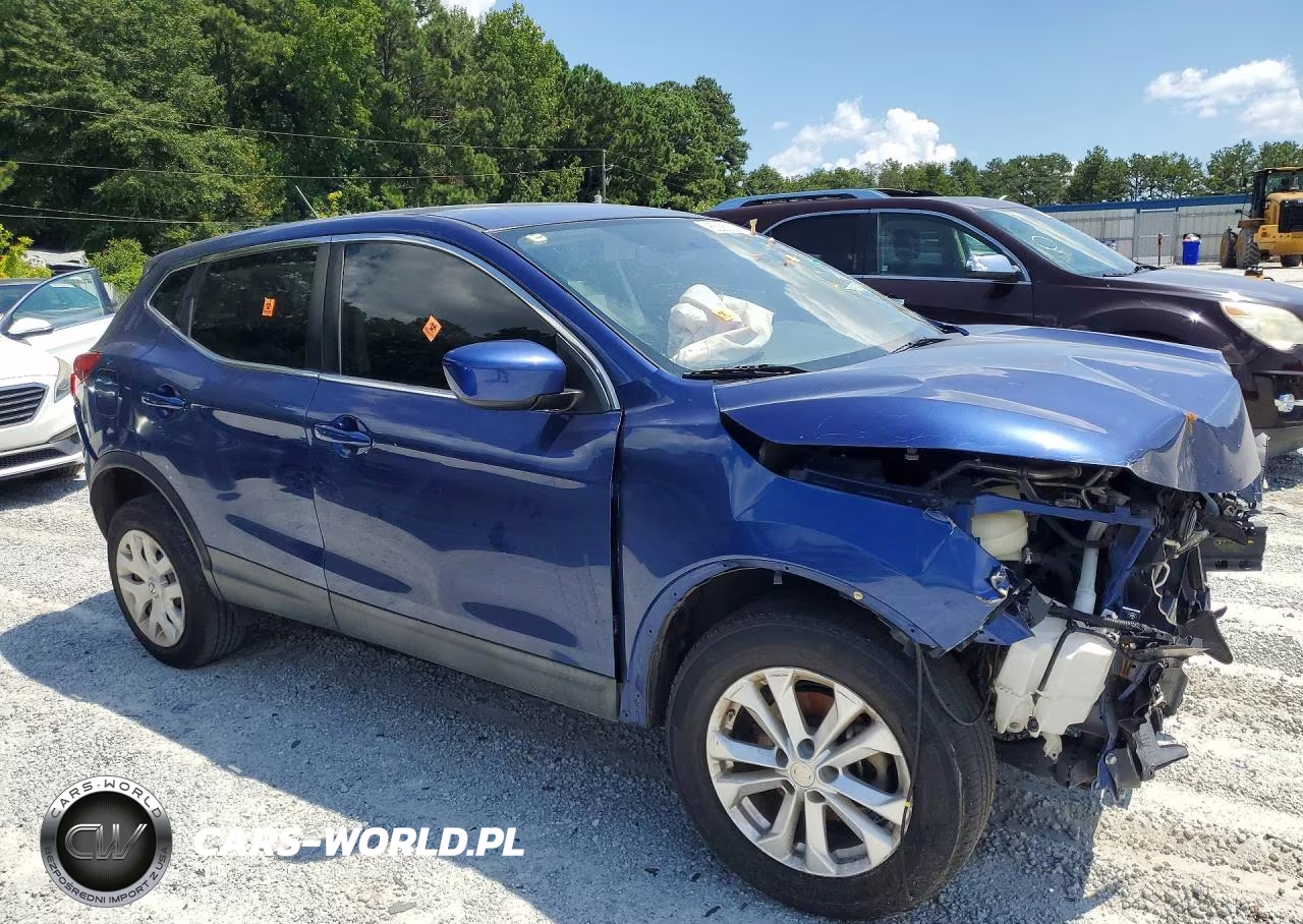 2018 Nissan Rogue Sport S VIN:JN1BJ1CR8JW257138 - 4