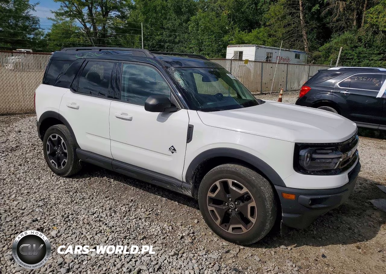 2021 Ford Bronco Sport Outer Banks VIN:3FMCR9C63MRB27057 - 4
