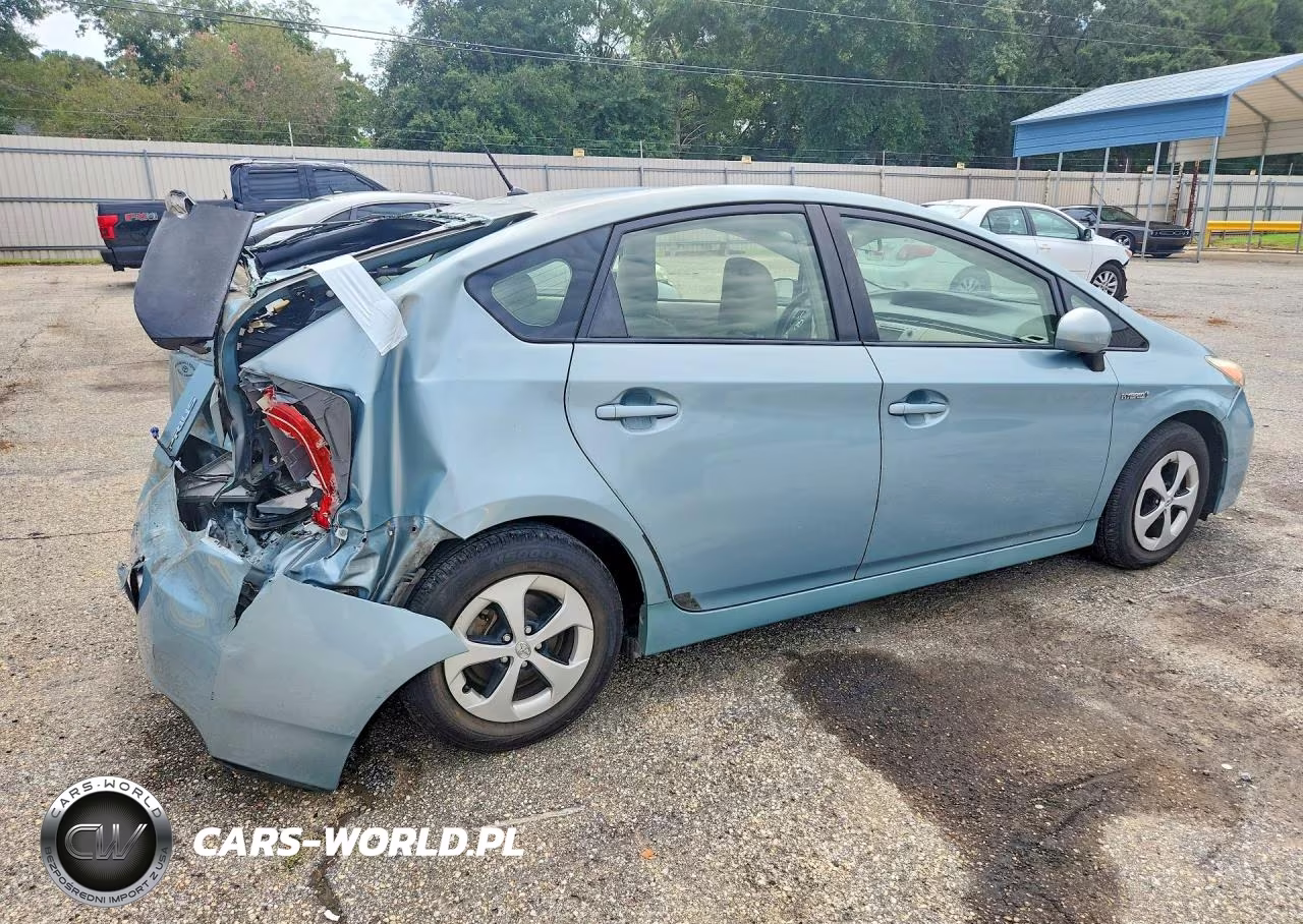 2015 Toyota Prius Two VIN:JTDKN3DUXF1969994 - 3