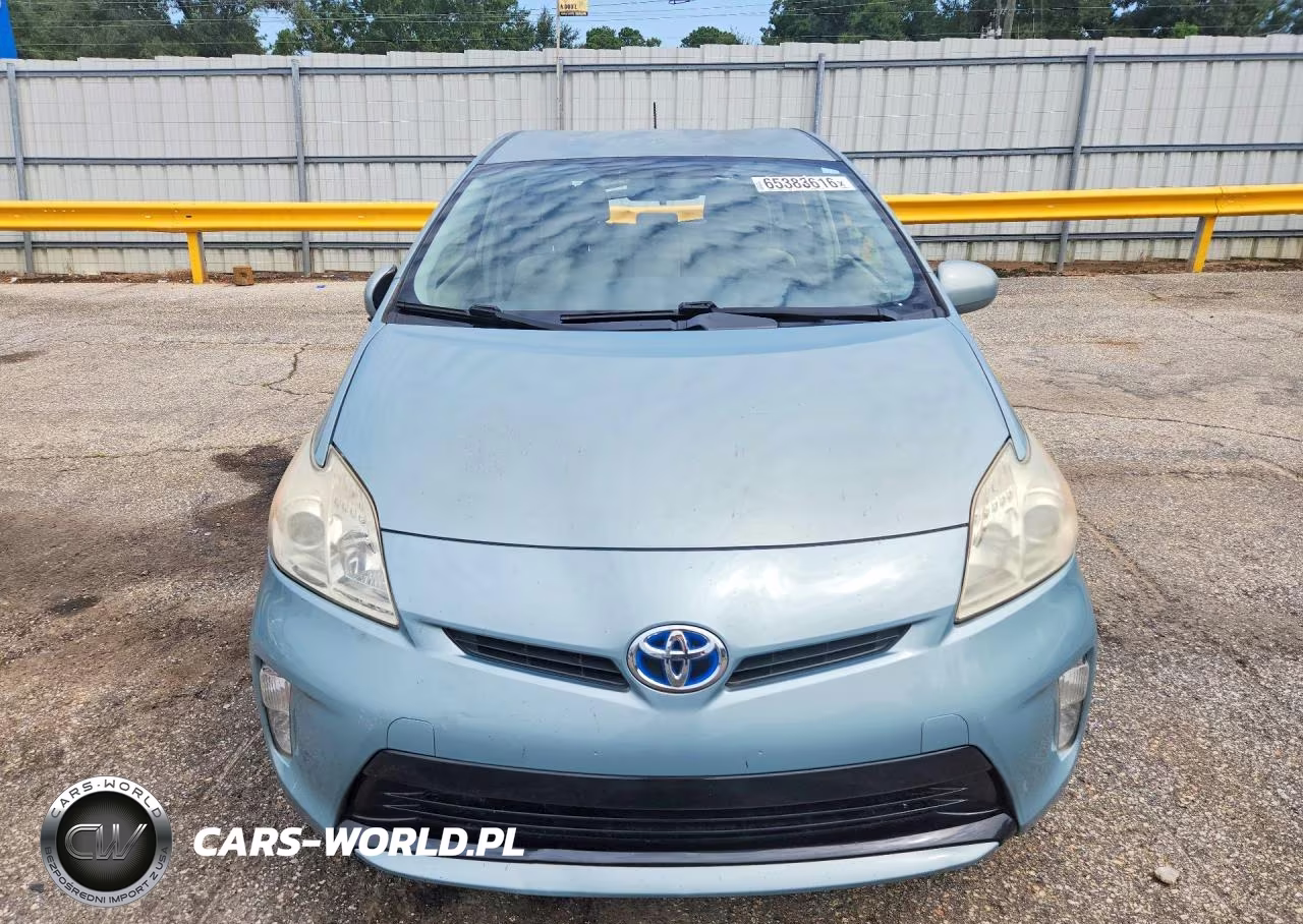 2015 Toyota Prius Two VIN:JTDKN3DUXF1969994 - 5