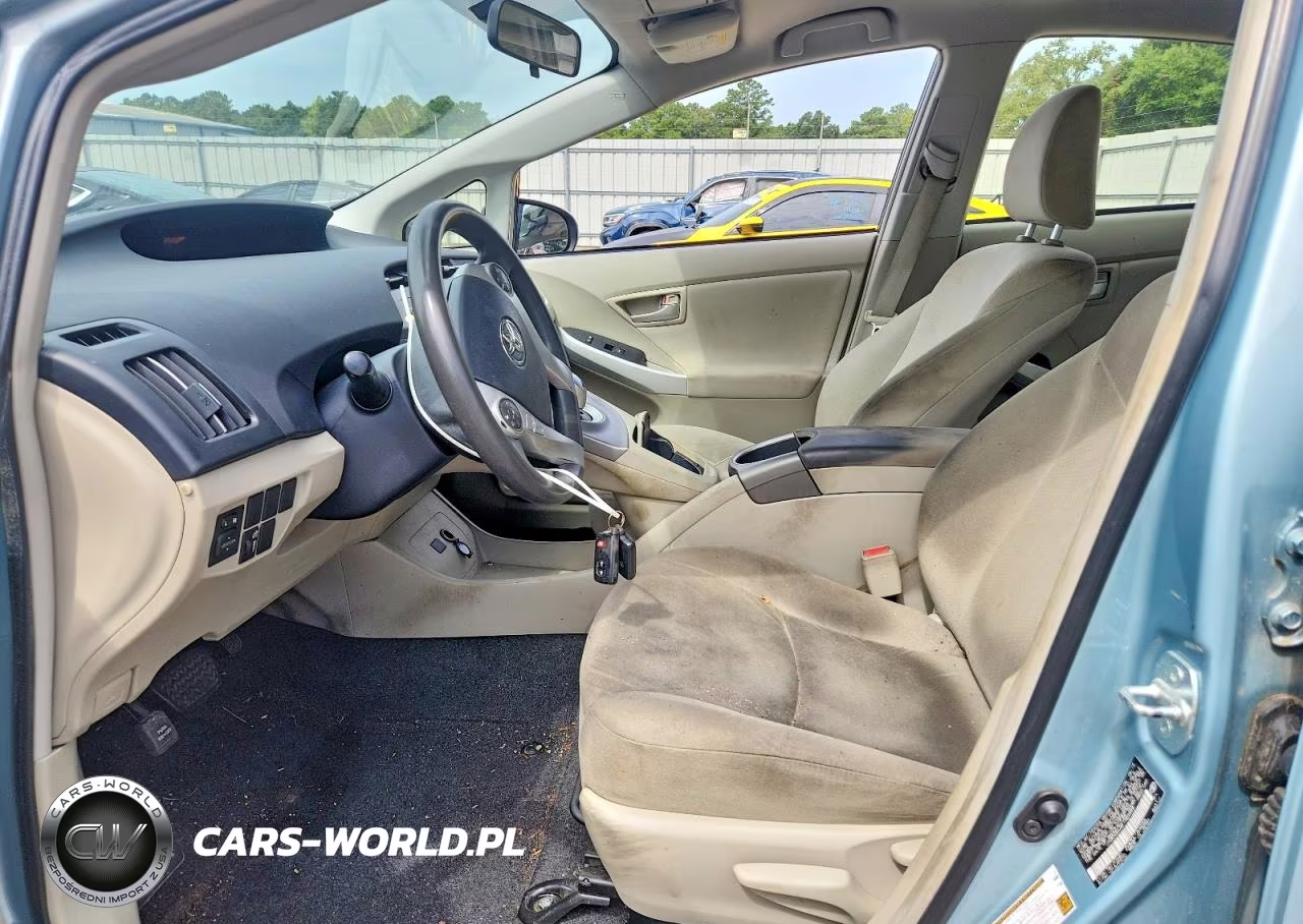 2015 Toyota Prius Two VIN:JTDKN3DUXF1969994 - 7