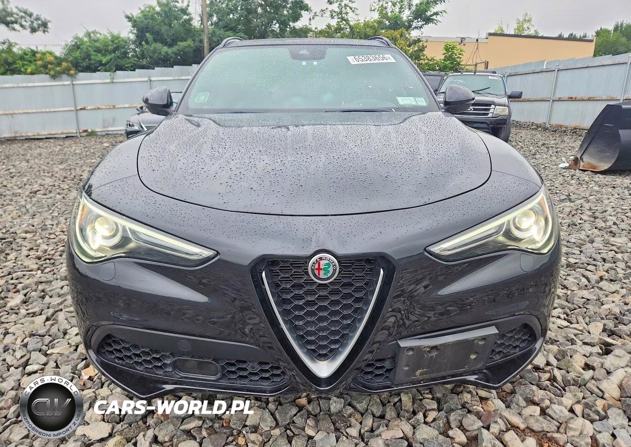 2023 Alfa Romeo Stelvio Ti VIN:ZASPAKBN1P7D56675 - 5