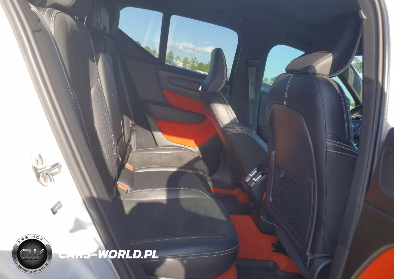 2020 Volvo Xc40 T5 R-Design VIN:YV4162UMXL2231621 - 11