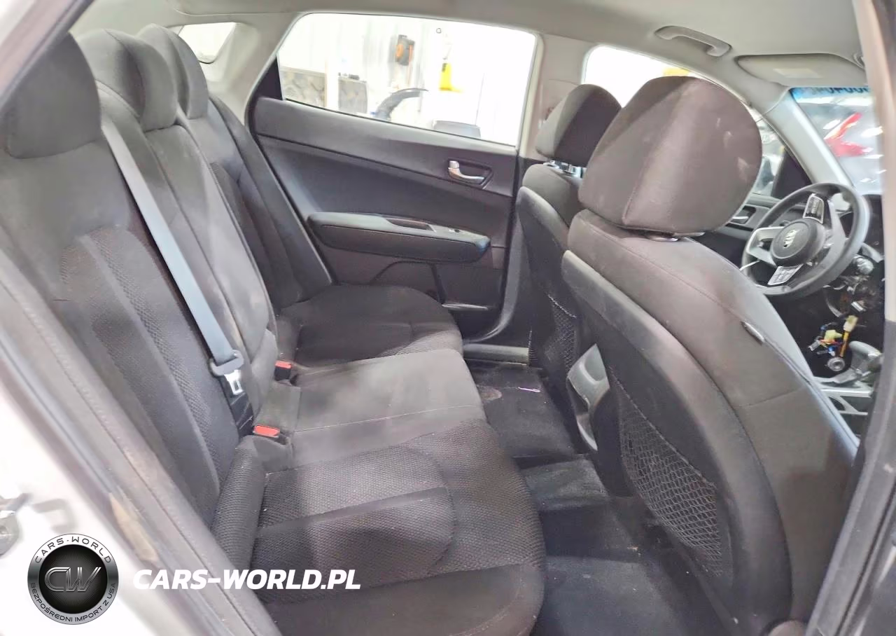 2019 Kia Optima Lx VIN:5XXGT4L39KG370724 - 10